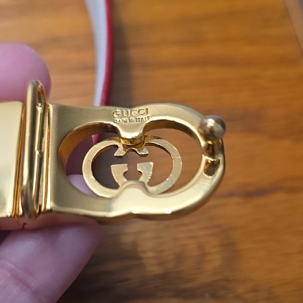 Gucci Women's Vintage Red Leather Belt (Size 70/28) - Picture 4 of 11